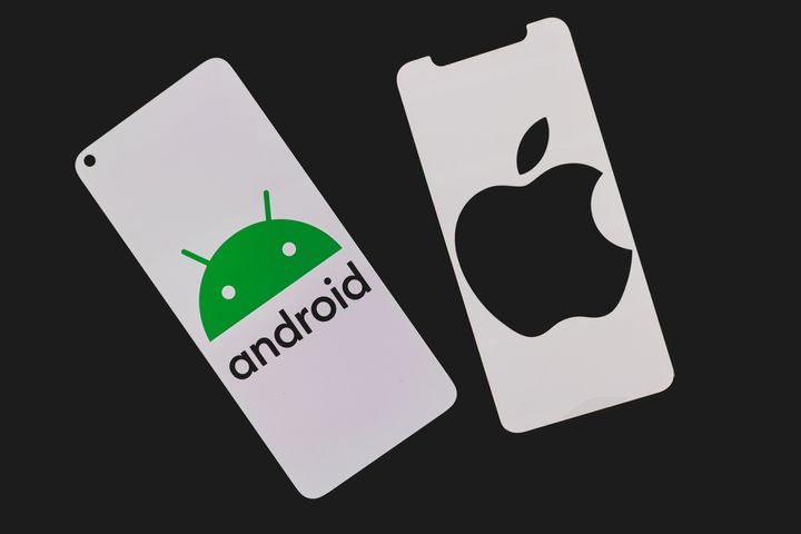 Android vai iOS – Kumpi on turvallisempi?