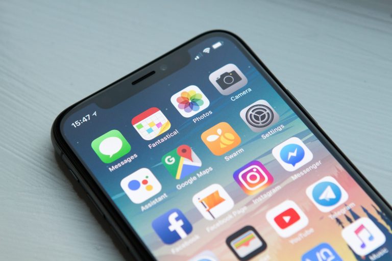iOS-laitteen varmuuskopiointi – Ohjeet iCloudin ja iTunesin käyttöön