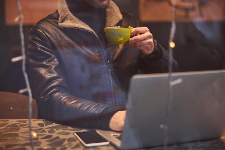 Mikä on VPN? Tarvitsenko VPN-palvelun? – Kattava opas 2026